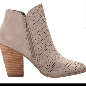 Carlos Hacey Booties 